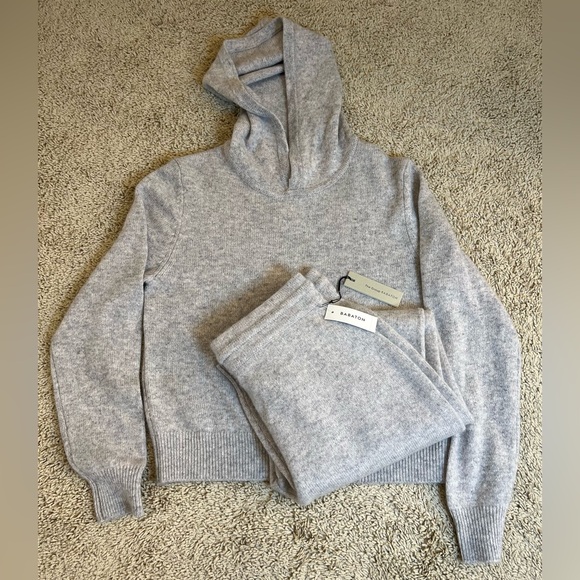 Aritzia Pants - New Aritzia Babaton Luxe Cashmere Jogger (small) & hoodie (medium) set